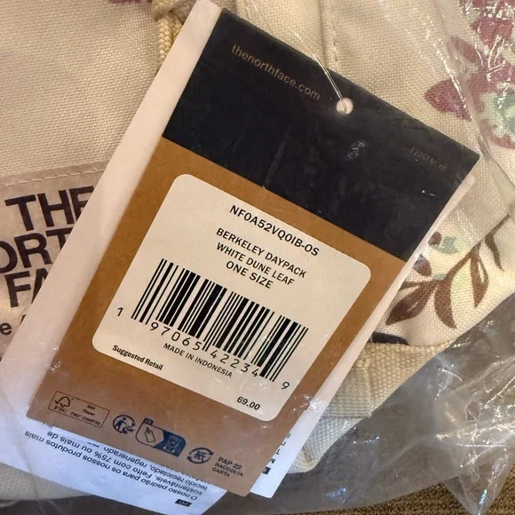 The North Face Berkeley Daypack in White Dune Leaf Toss Print- NWT - Picture 2 of 6